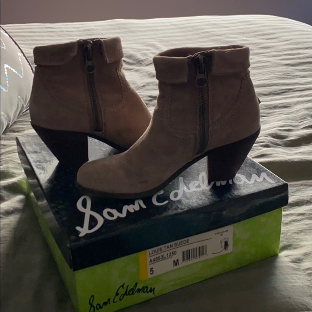 Shoes - Picture 2 of 2